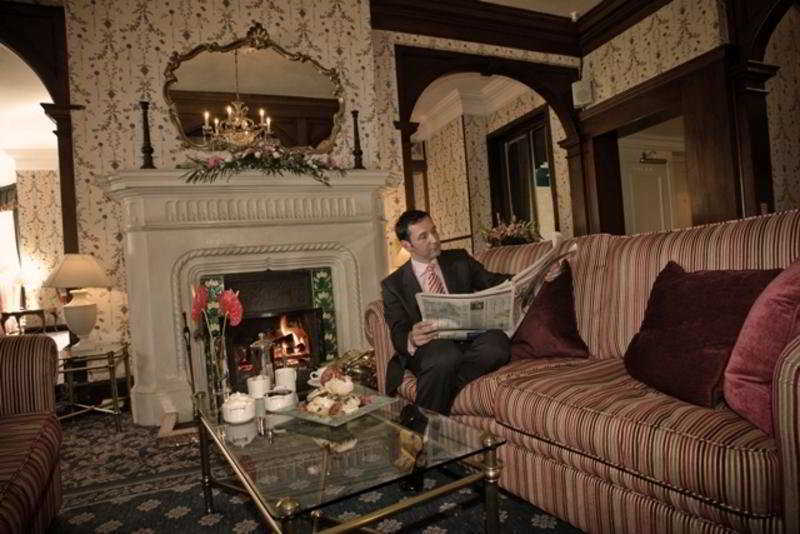 The Coed-Y-Mwstwr Hotel บริดจ์เอนด์ ภายนอก รูปภาพ